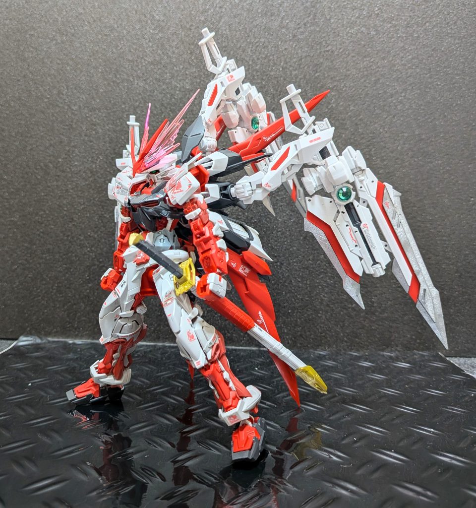 ガンダムアストレイレッドドラゴン–5枚目/制作者：@Ymarl1