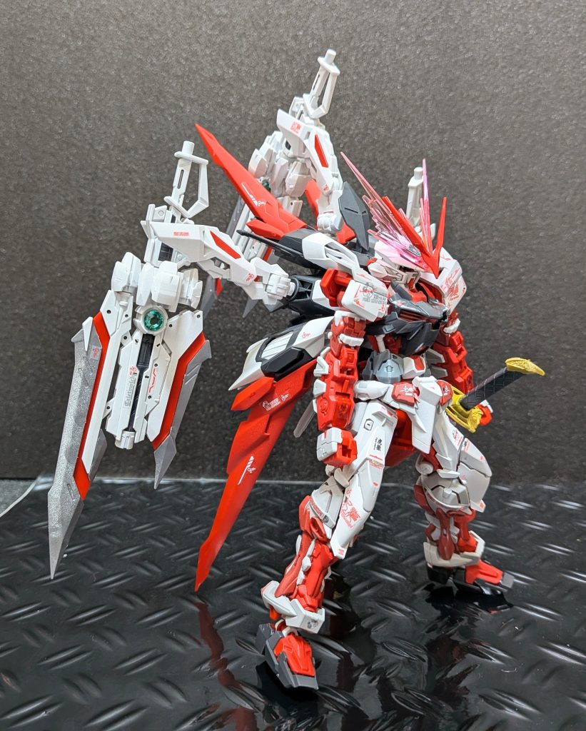 ガンダムアストレイレッドドラゴン–2枚目/制作者：@Ymarl1