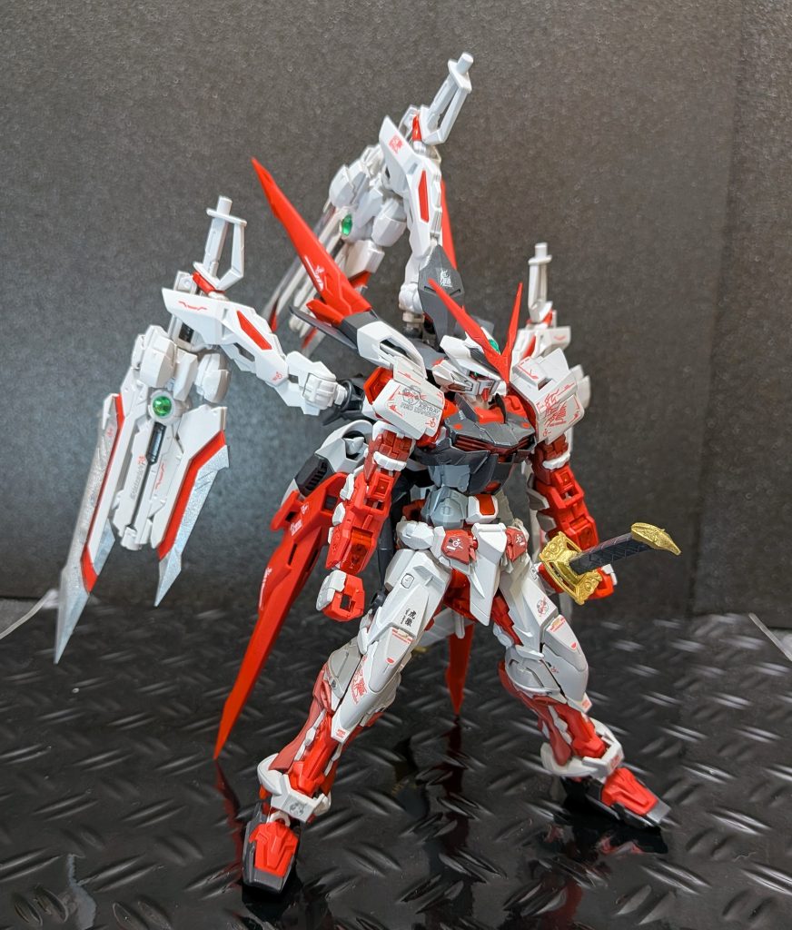 ガンダムアストレイレッドドラゴン–2枚目/制作者：@Ymarl1