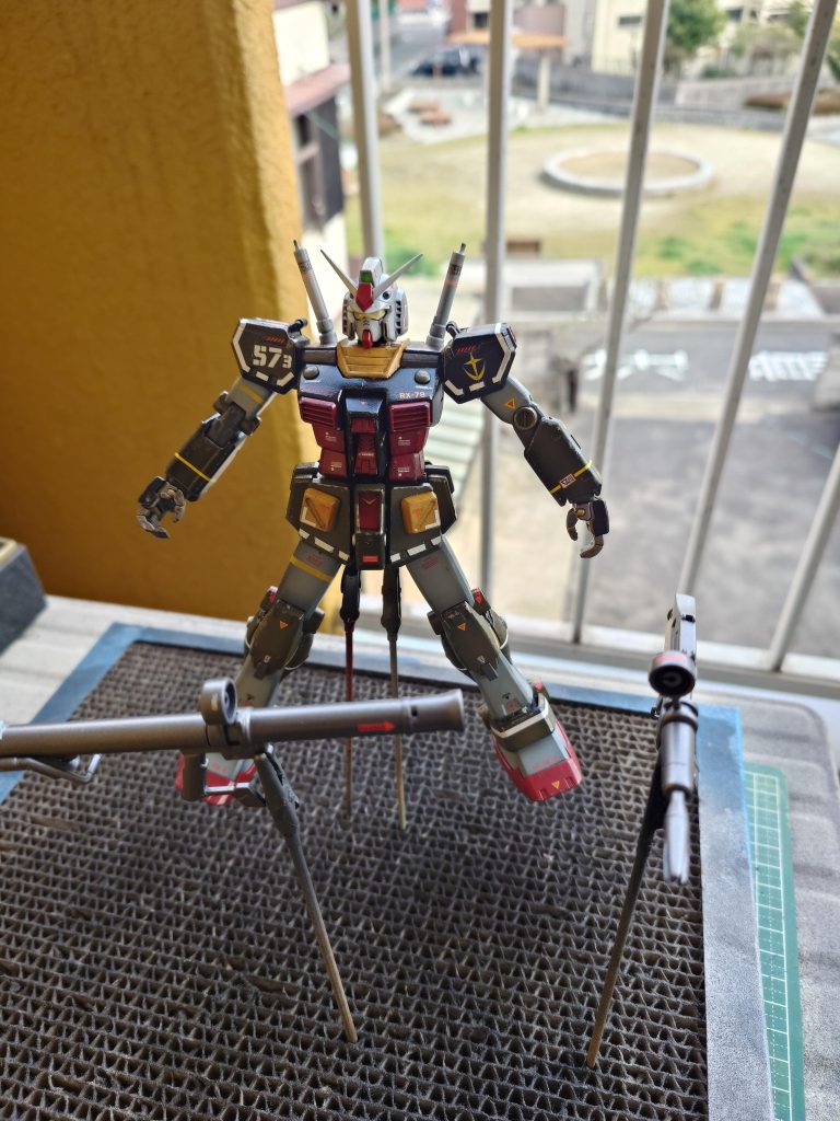 半艶吹いて日光浴中です。