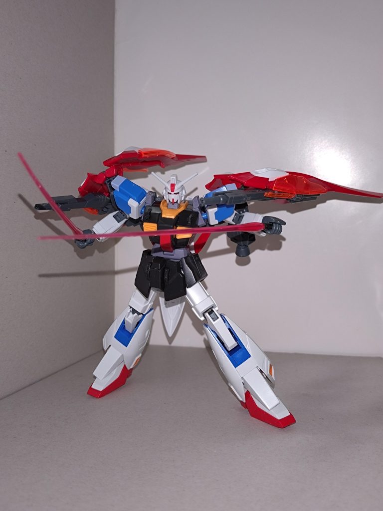 はぐみ「Zガンダムのだね」美咲「腰につけたまま、ビームガンとして使えそう」こころ「他にも両肩にバルカン砲があるが、設定上だけで、ここでは割愛する」