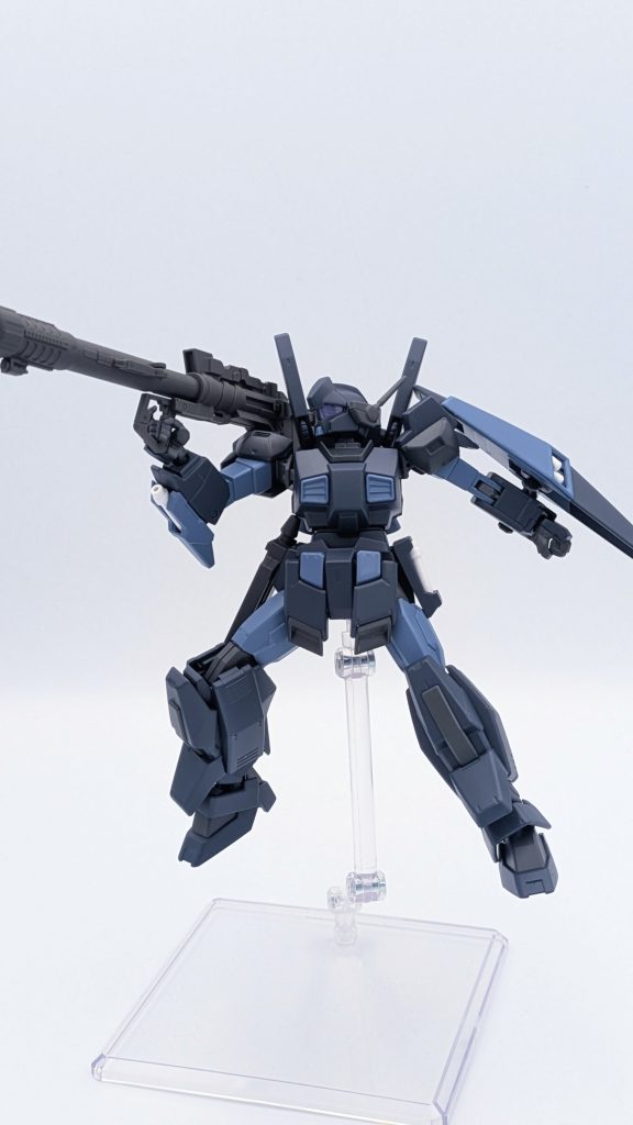 ハイパーバズーカ。思えば、連邦のバズーカは初登場のガンダムからハイパーでしたが、ハイパーの前はあったのだろうか…。