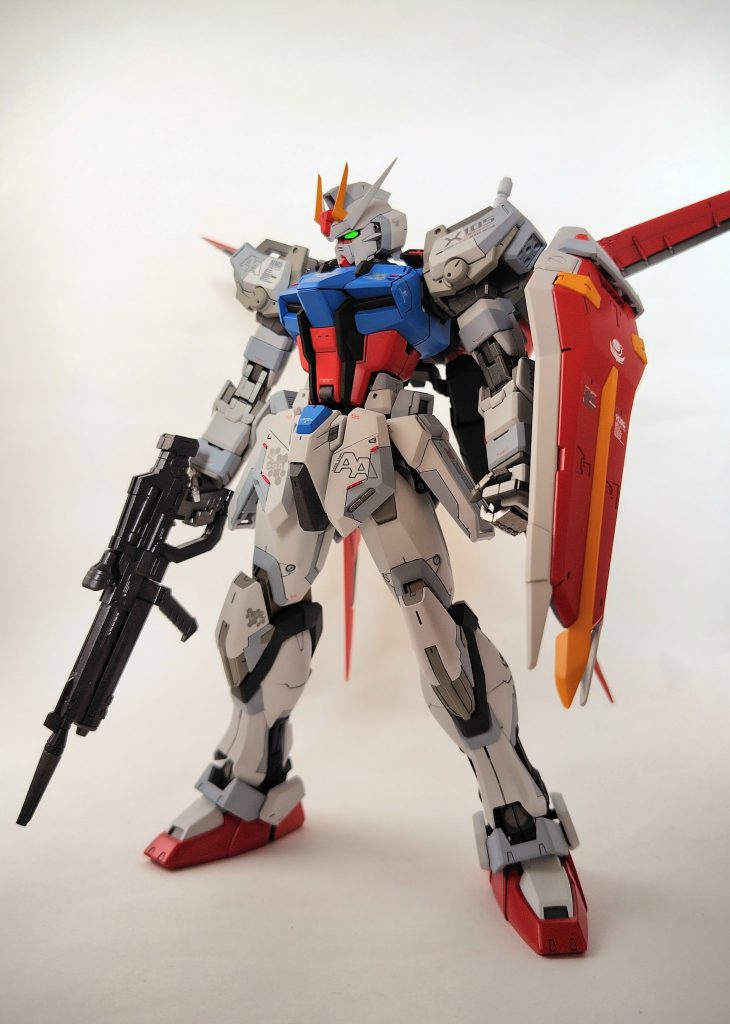 各所にスジボリを追加して色分けを頑張りました😆