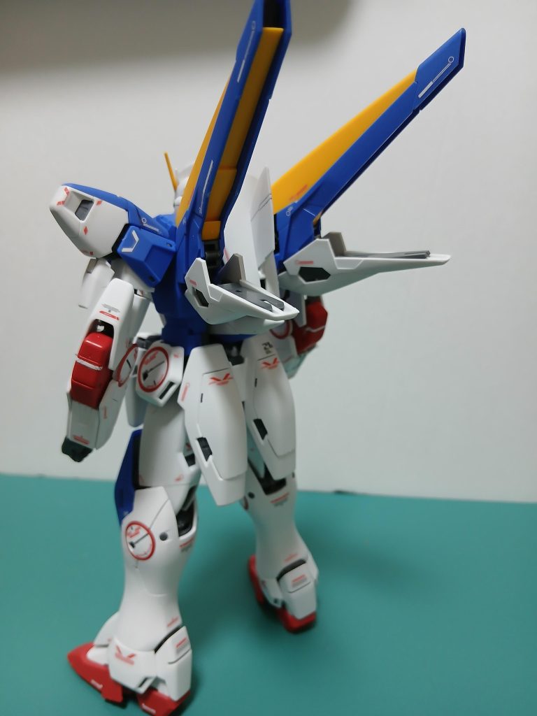 カトキV2ガンダム–4枚目/制作者：aki