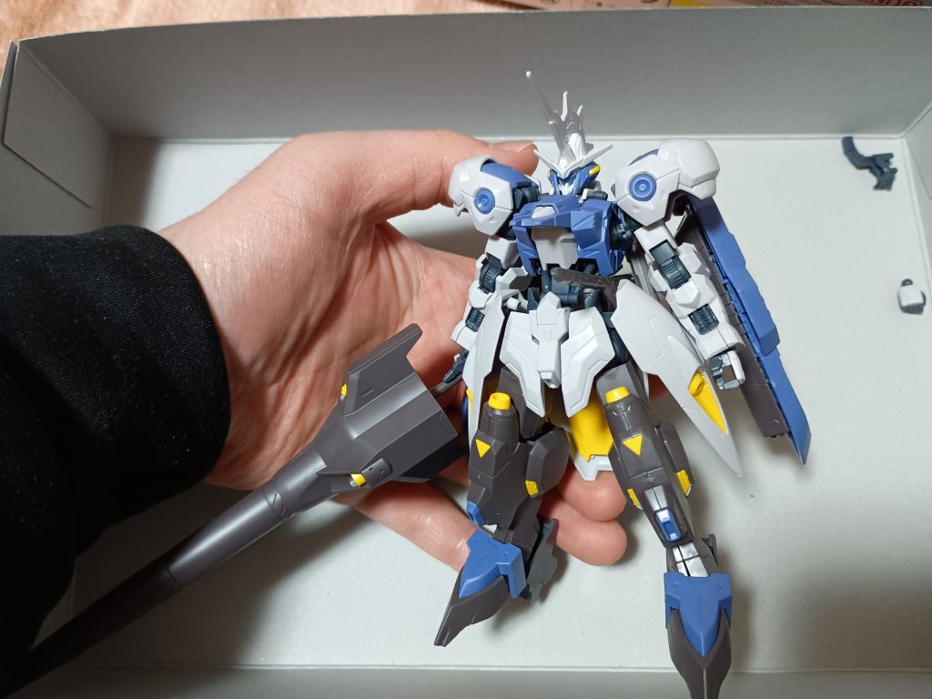 あとは充分カッコいいので、このまま素直に...