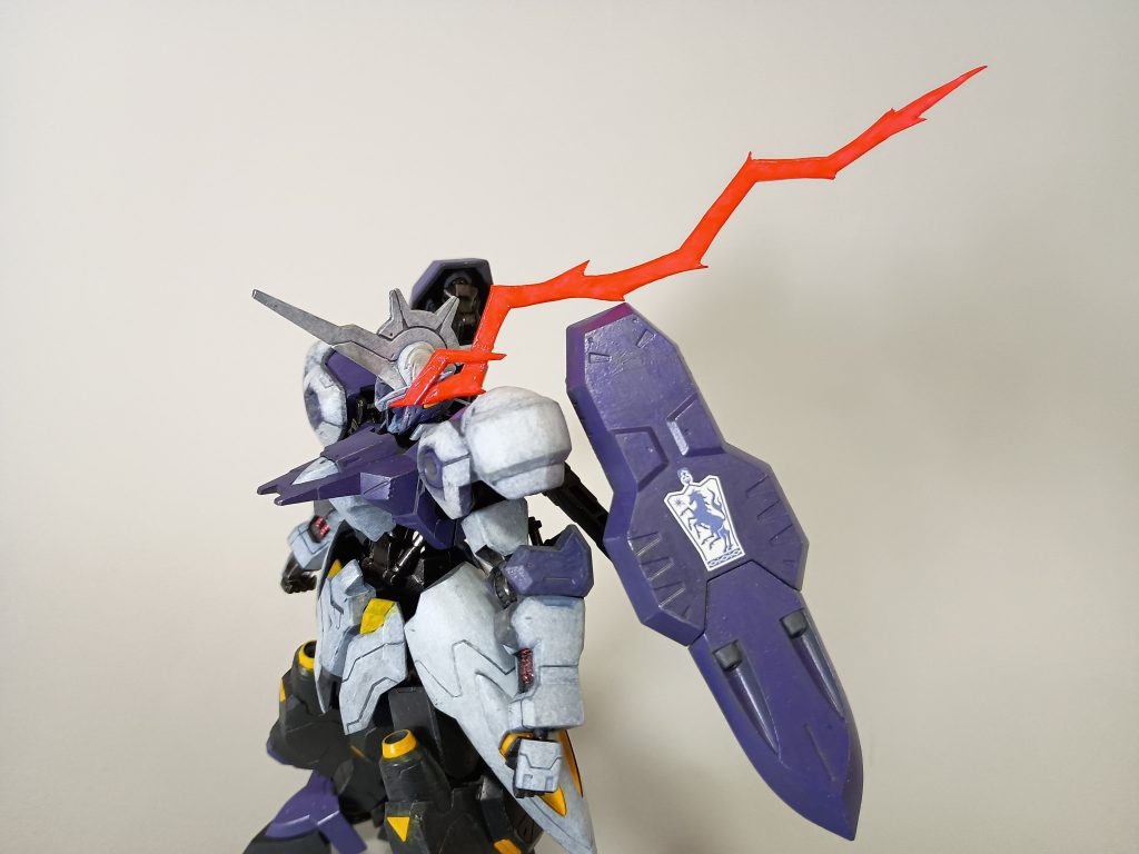 アニメで印象的だったバリバリ。当然欲しい。でもキットに入ってない。よし、作ろう。