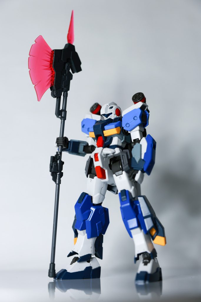 スタンダードアーマーをベースとし、装甲を一部削ぎおとして機動性を向上させた装備として作成イメージで言えば、スタンダードアーマーとライトアーマーの間ぐらいでしょうか。