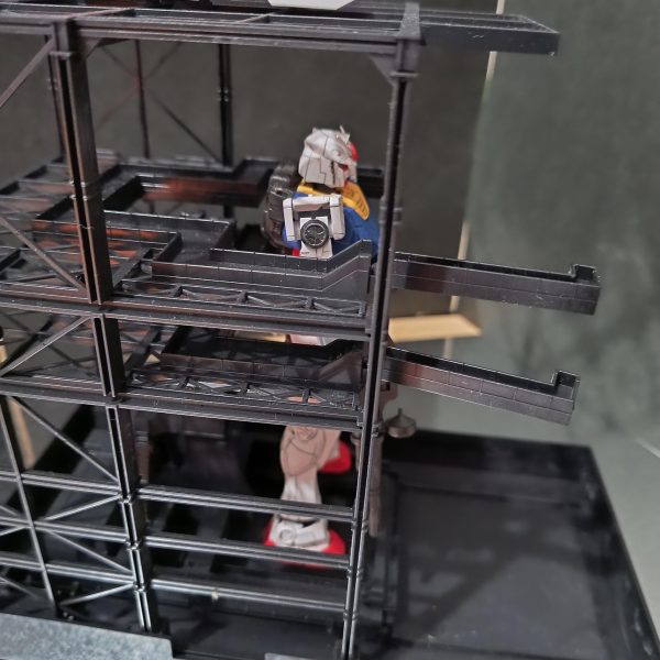 横浜ガンダム無くなったので作るも、さてどうしよう。（4枚目）