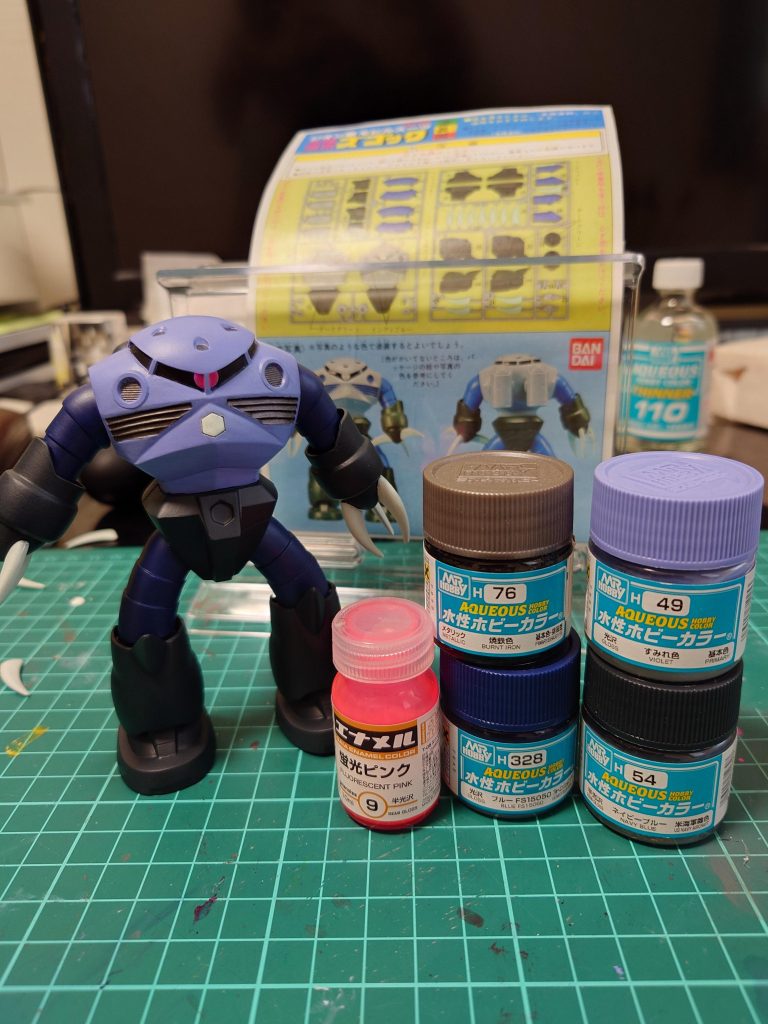 色はどちらかというとHGUC版に近い色に仕上げています