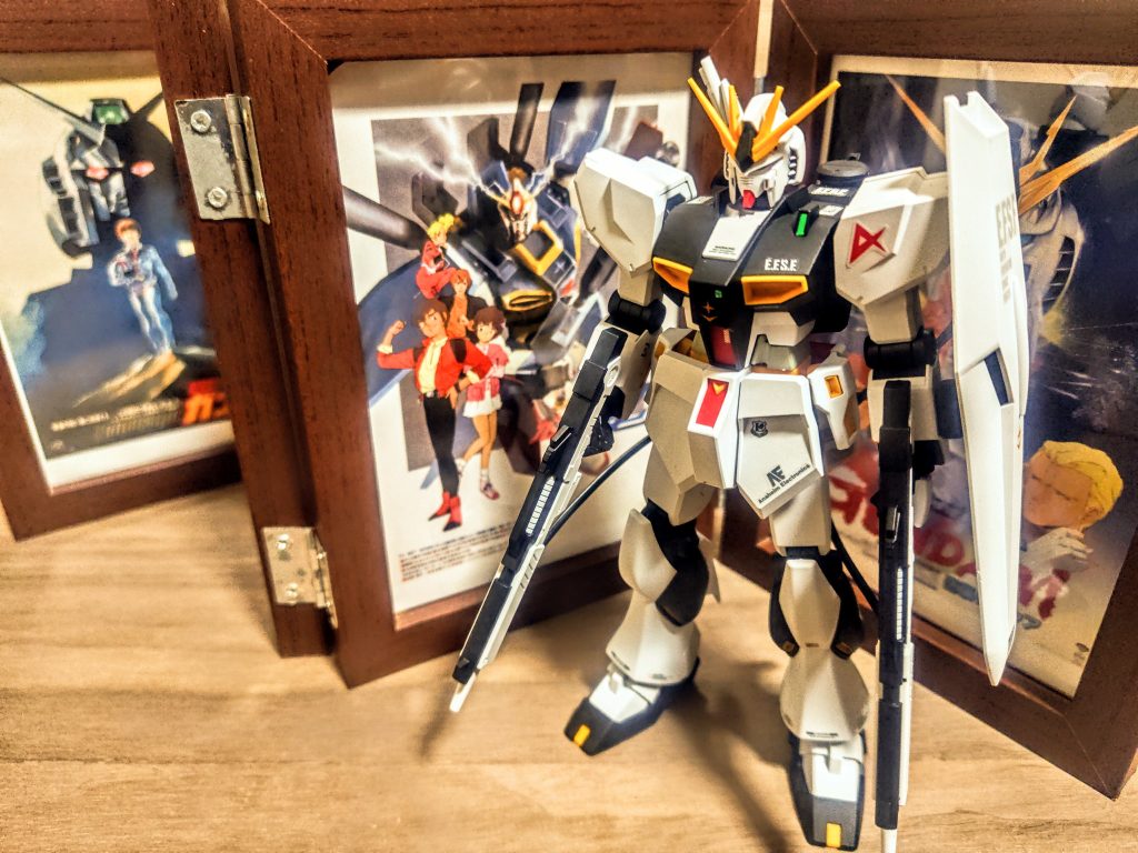 EG νガンダム番外編 RX-93 νガンダム–3枚目/制作者：HKR