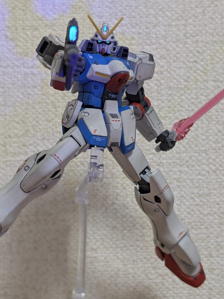 設定上、F91、クロスボーンガンダム、ヴィクトリーガンダムがサナリーの系譜で、クロスボーンガンダムと似たディテールがあるところも好きです