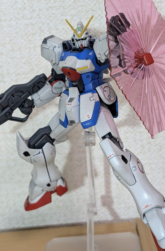 Vガンダムは全体的に丸みのあるデザインですけど、ビームライフルも似たフォルムなところが好きです