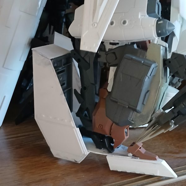 高機動型といえばハイヒール👠更に1cm背が伸びましたガンダム系だとハイヒールは多い気がしますが、ジオン系だとローゼンズール位しか思い浮かびません……&nbsp;（2枚目）