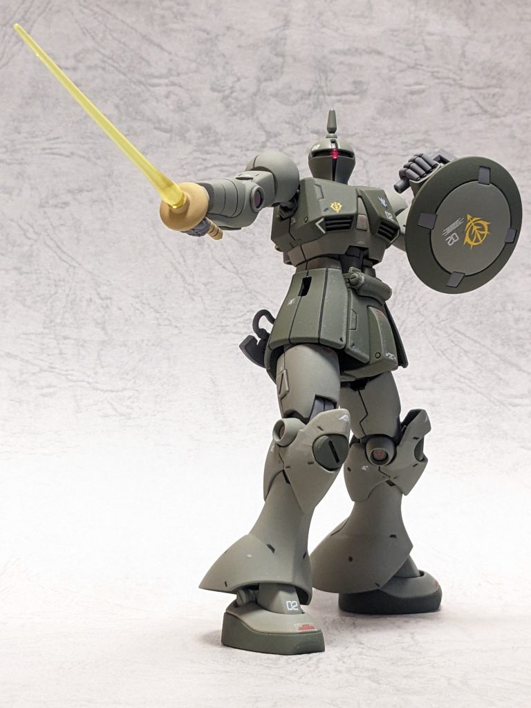 可動範囲はhgucリヴァイブギャン程ではないですが狭くはないです。ただ相変わらず塗装剥げが怖いのでポーズもそれなりな感じですみません。ちなみに肩の球体部はhgucリック・ドムⅡのパーツです。