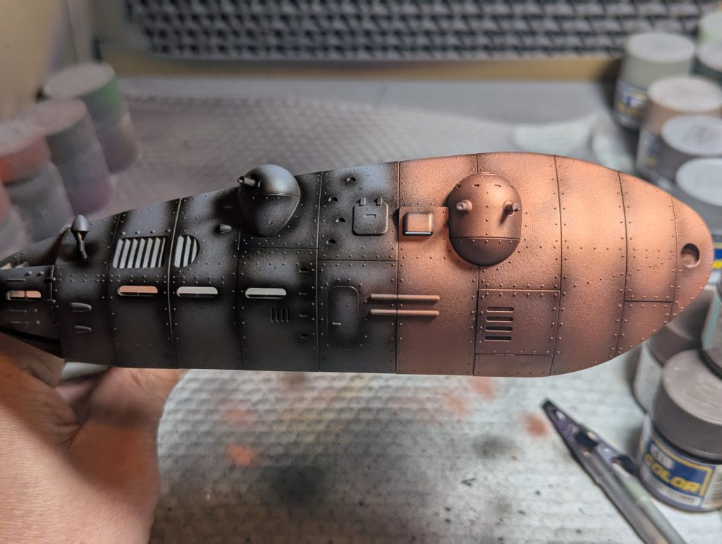 作品名：宮崎作品っぽく、なってきました🤤<p>出向してきた新人Mくんが1年半ほどで急遽帰る事になり、餞別に１機プレゼントするねって事になりました(zaku-kao8)機体はスター・ウォーズの戦闘機に✨ 塗装の合間の塗装で笑 悪役１号、IS-3よりデカいためエアブラシ [&hellip;]</p>
