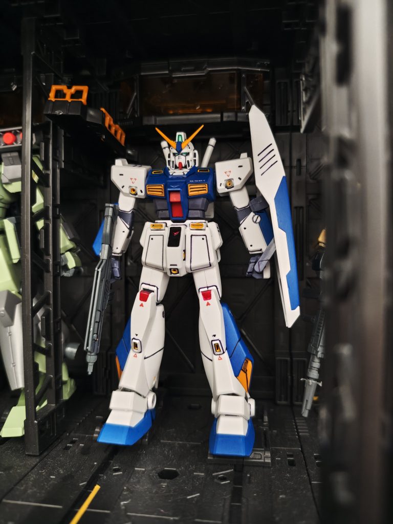 色々とツッコミどころ満載な作り方ですが（銃のマズルどこいった）やっぱりアレックスカッコいい。スラスター推力が宇宙世紀のなかでもずば抜けてるって設定もたまりません。うーん。好きだ。