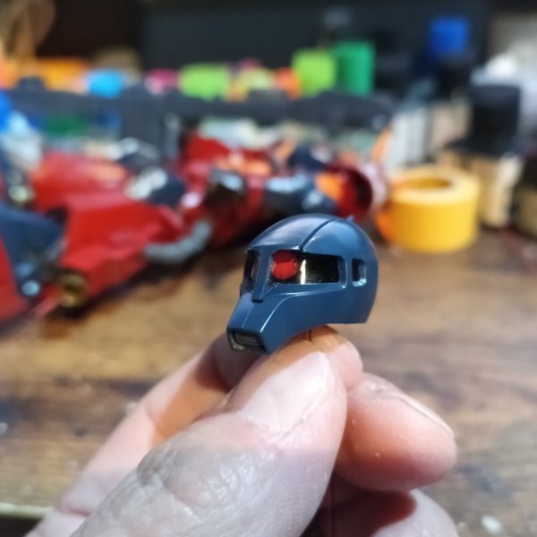 かなり最初期のキット、かなりモナカ割りが多いですね😅💦ザクⅡver.2.0系キットが続いたんで少々物足りなさを感じますが😅💦（5枚目）