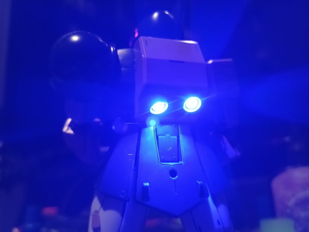 バーニアは言わずもがなでブルー