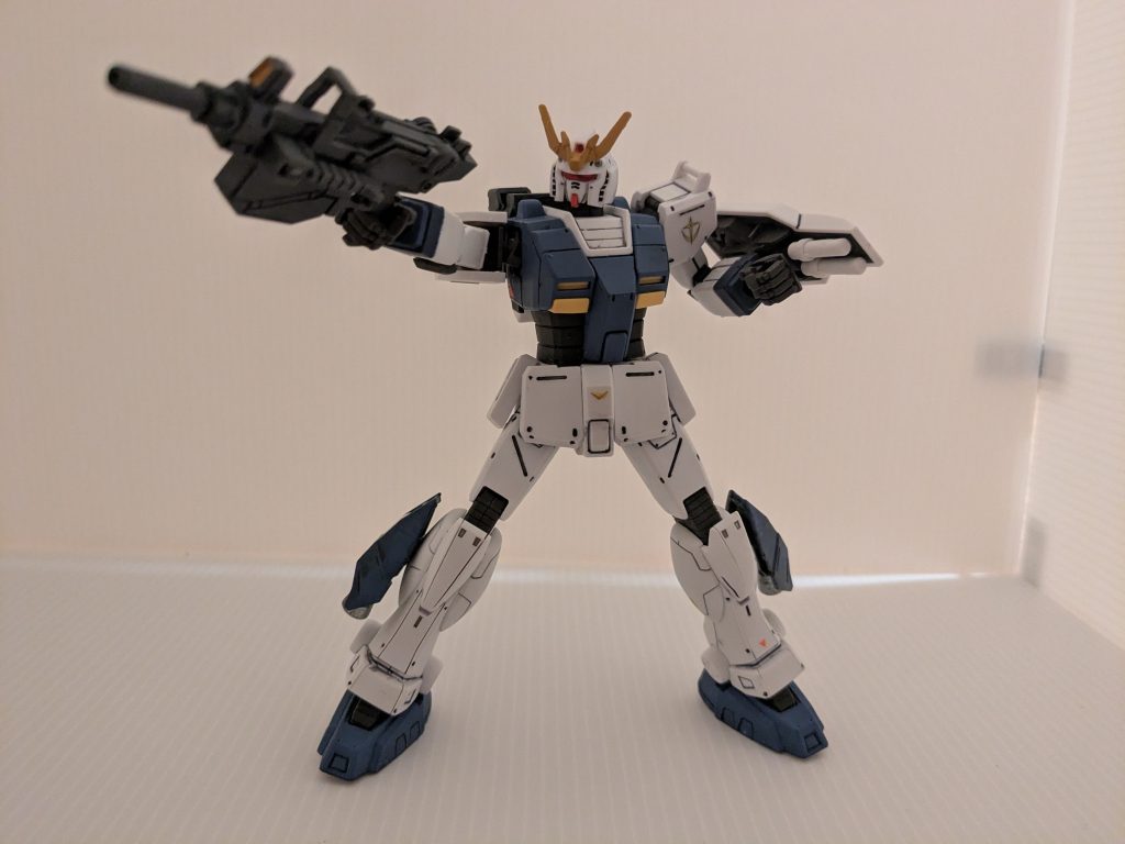 頭部アンテナと脚部ブースターは30MMのものです。追加パーツのみシタデルカラーで塗装しましたが、基本成形色で艶消しのみ吹きました。