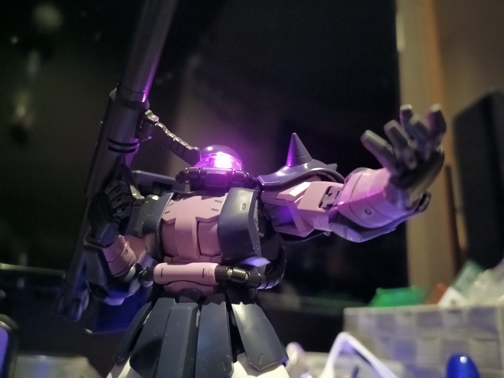 MG ザクⅡ黒い三連星仕様 LED組込み–3枚目/制作者：福田　義康