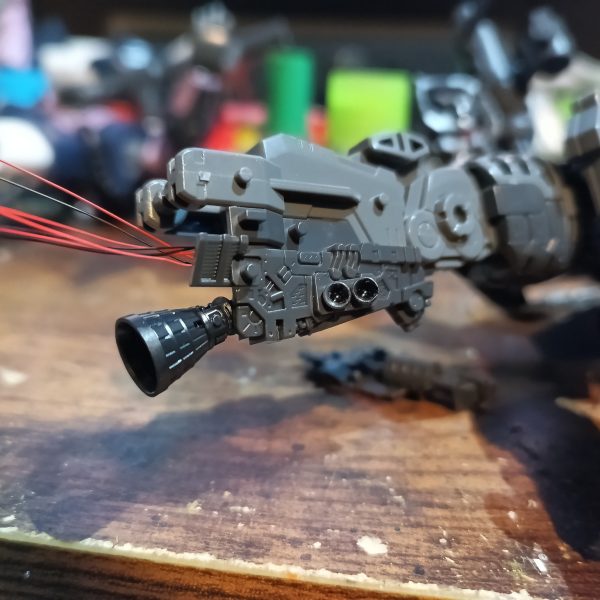 シン・マツナガ専用機組んだ時に後で気付いた排熱ダクトみたいなとこに今回はホワイトを入れました👍‼️予定LEDは以上です😁👍（2枚目）