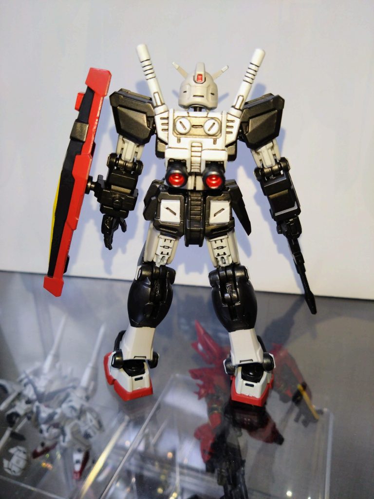 古いGフレームのふくらはぎに付いているピンは切り飛ばしました。