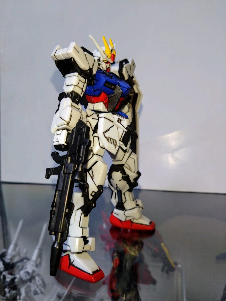 水性ホビーカラーはホワイト、ソードインパルスレッド、ガンダムイエロー、メタリックブラック、青竹色、黒鉄色、焼鉄色、赤鉄色等を使用しました。