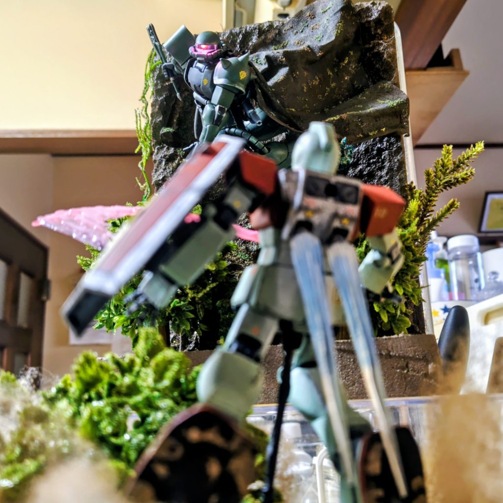 背後下からのアングルからバーニアの炎はエフェクトパーツを使用