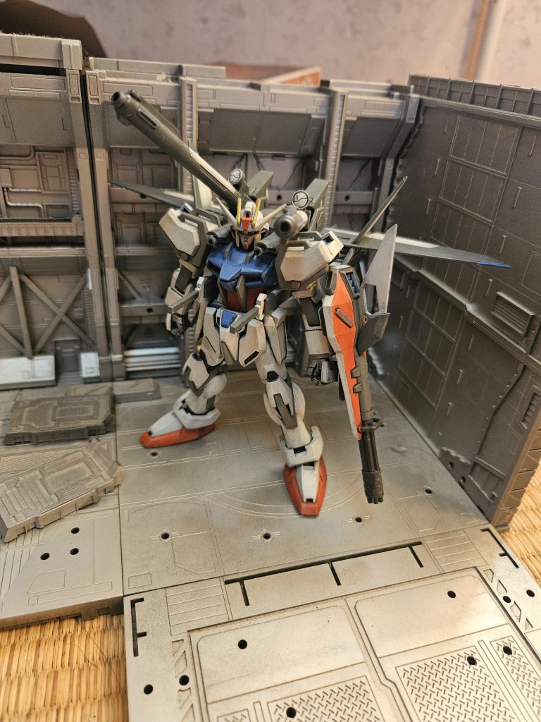 ノズルやダクトを塗装して少し汚しも入れてみた