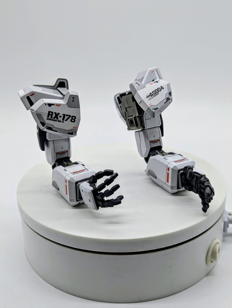 PGガンダムMark2改修塗装完成品–8枚目/制作者：kenshira0123