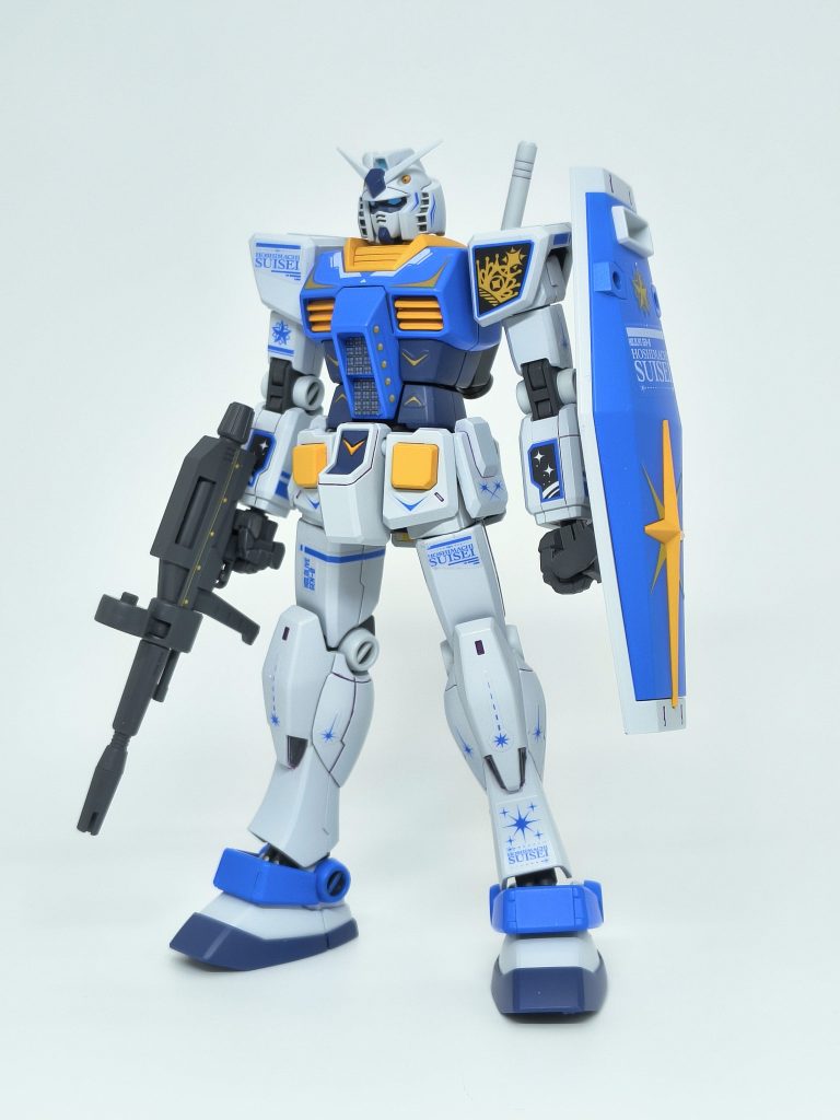 ガンダム自体は特に手を入れず、表面処理と合わせ目消しをしています。カラーはすいちゃんを意識した青系の色で塗装しました。