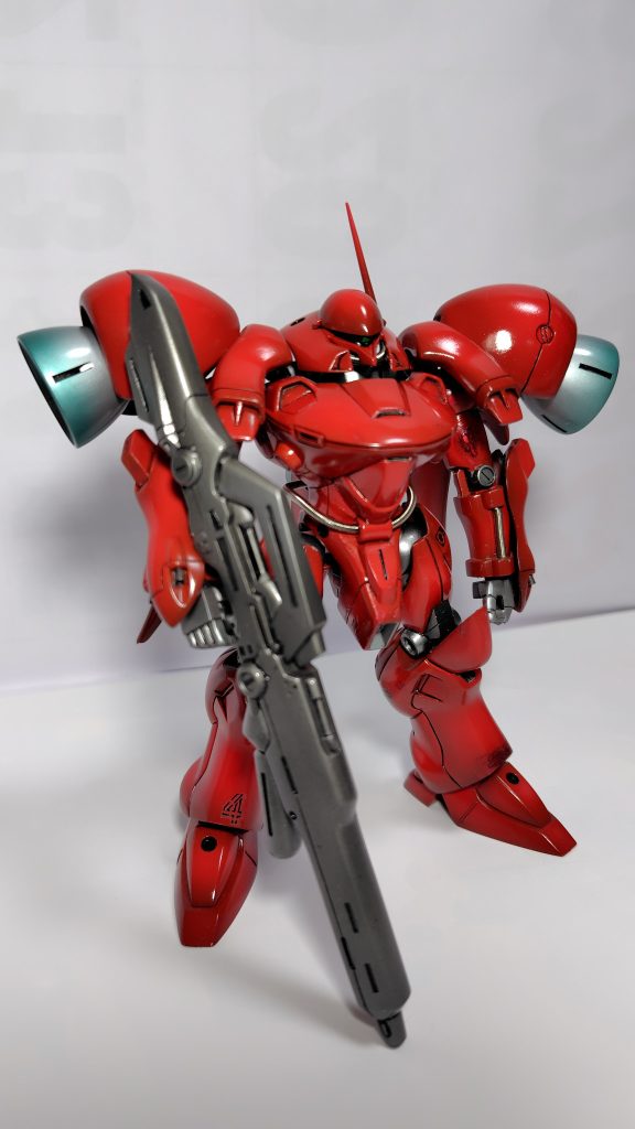 赤のグラデーション塗装に挑戦して、ブラウン立ち上げで明度を上げていったが、マスキングテープに塗膜を持って行かれ、ダメージ表現で修整したり難航しました。再挑戦したいけどキットが売ってないですね・・・