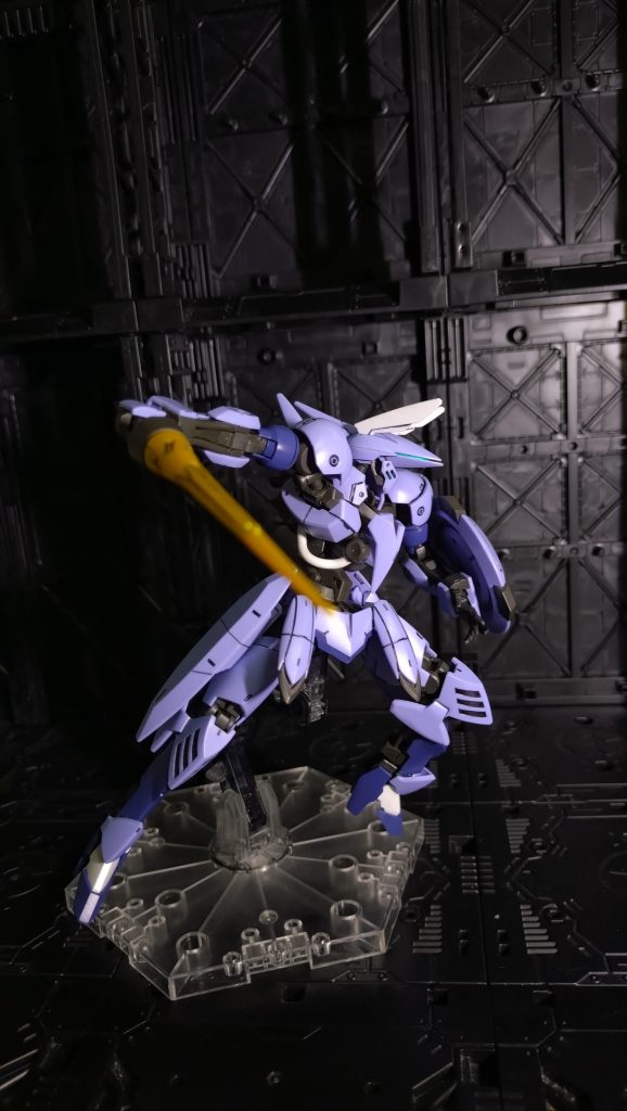 頭部が特徴的かな🤔