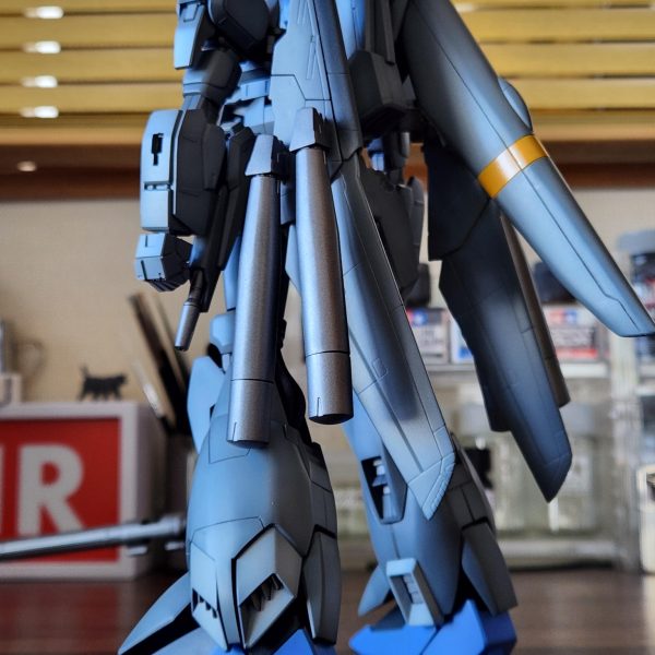 上方から光があたっている様に、ハイライト入れてみました。モジュレーションは大きさが表現出来ると聞き、それは練習しないとと思いチャレンジしました。まだ練習して感覚を掴まないとですが、いつもと少し違って見えるので新鮮で楽しかったです。（2枚目）