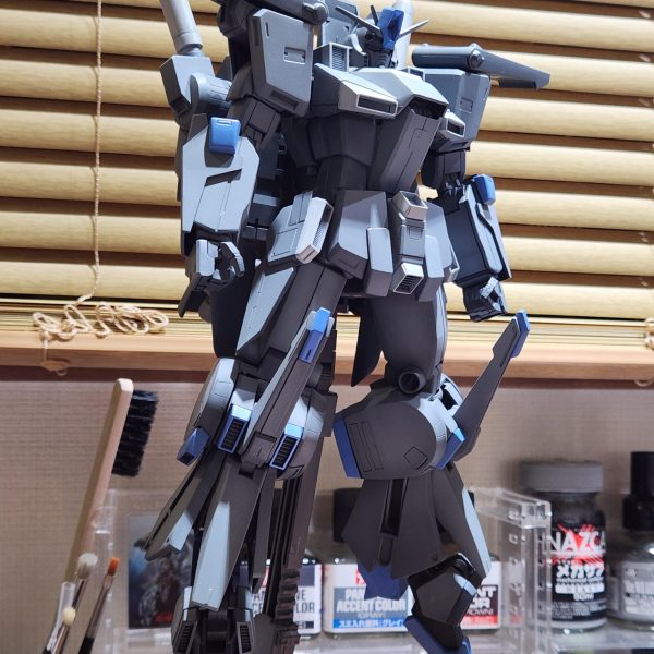 捨てサフしてスミ入れ、デカール前のクリア捨てサフまで出来ました。Z Plus と並べてデカール貼るのが楽しみです♪（3枚目）