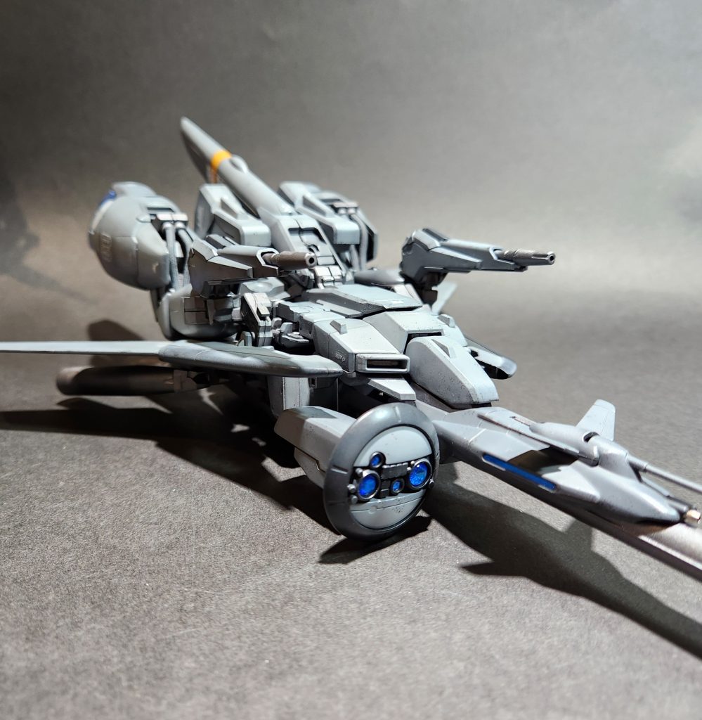 ウェイブライダー形態も個性的で格好良いので、私がZPlusを好きな理由の１つになっています。銃身が長過ぎて撮影スペースに入りませんでした。