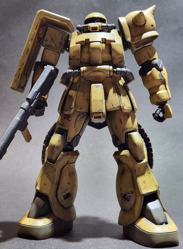 先日のビッター少将機と同じく、塗装剥がしにて剥げ表現をしました。こちらは稼働運用が頻繁に行われていて、残党軍の整備事情的に最小限のメンテナンスで運用されていたと想像しながら制作しました。