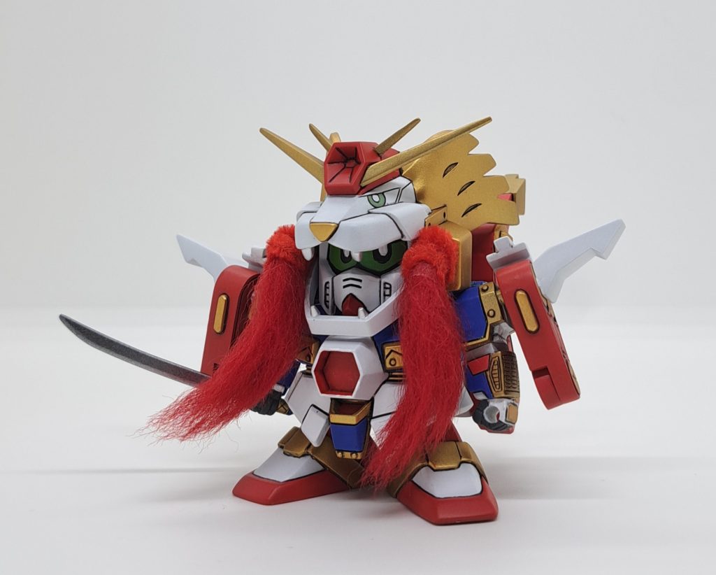 各所の肉抜き穴をパテで埋めて腕の延長と磁石可動足の延長と幅増しと本体との接続位置の変更旧キットのバランスが崩れない範囲で好みの体型にしてます