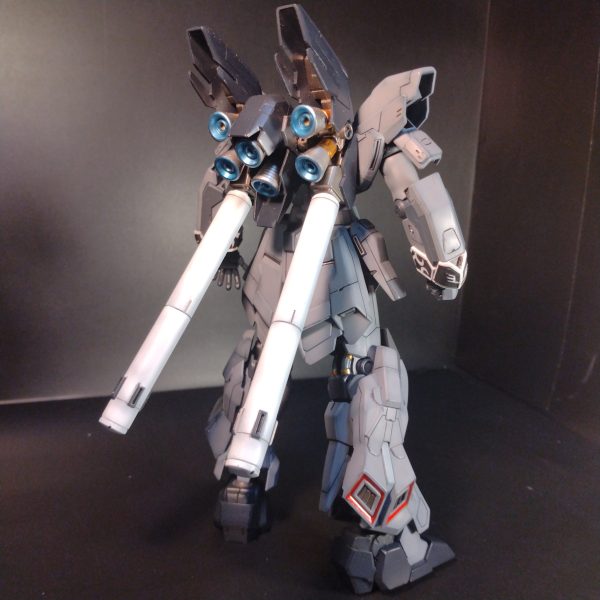 取り敢えず！組み上がりました！😀組んでみたらちょこちょこ筆塗り箇所が何箇所か見つかりました！😄まぁそれは一瞬で終わるような箇所なので特に問題無しです！😄次はデカールとトップコートで完成と言う事になりますが、急いでもこの次に作るキットも、数は無いので！😅本日はここまでにしてデカールとトップコートしたら次は完成投稿になるので、制作ストーリーはこれにて終了としますね！😄ここまでイイネして頂いたり観覧して頂き有難う御座いました！😄完成しましたら改めて完成投稿しますので観覧宜しくお願いします！😀（2枚目）