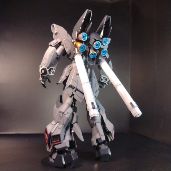 取り敢えず！組み上がりました！😀組んでみたらちょこちょこ筆塗り箇所が何箇所か見つかりました！😄まぁそれは一瞬で終わるような箇所なので特に問題無しです！😄次はデカールとトップコートで完成と言う事になりますが、急いでもこの次に作るキットも、数は無いので！😅本日はここまでにしてデカールとトップコートしたら次は完成投稿になるので、制作ストーリーはこれにて終了としますね！😄ここまでイイネして頂いたり観覧して頂き有難う御座いました！😄完成しましたら改めて完成投稿しますので観覧宜しくお願いします！😀（5枚目）