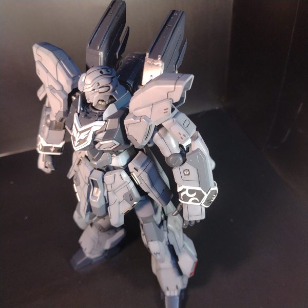 取り敢えず！組み上がりました！😀組んでみたらちょこちょこ筆塗り箇所が何箇所か見つかりました！😄まぁそれは一瞬で終わるような箇所なので特に問題無しです！😄次はデカールとトップコートで完成と言う事になりますが、急いでもこの次に作るキットも、数は無いので！😅本日はここまでにしてデカールとトップコートしたら次は完成投稿になるので、制作ストーリーはこれにて終了としますね！😄ここまでイイネして頂いたり観覧して頂き有難う御座いました！😄完成しましたら改めて完成投稿しますので観覧宜しくお願いします！😀（3枚目）