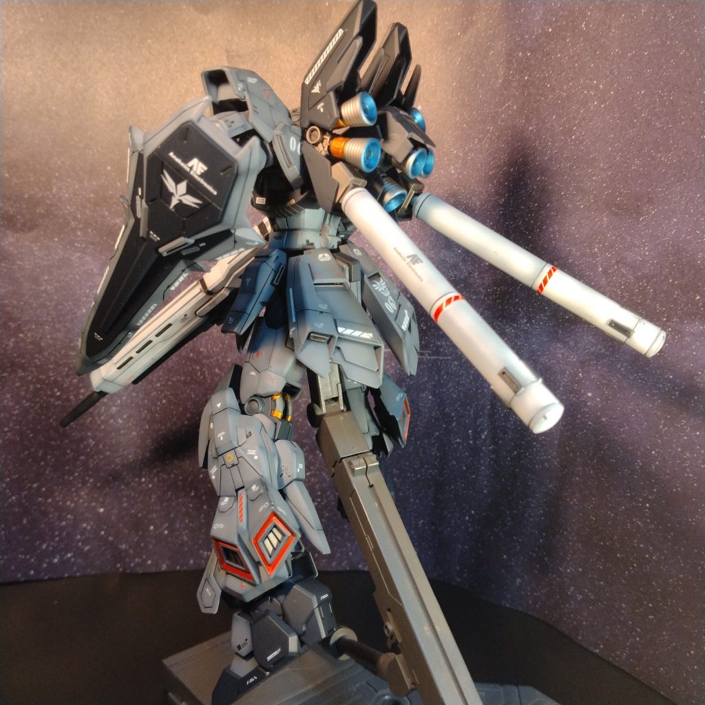 ヤッパリHGは！塗り分けがちょい大変ですね！😄このキットを作るの２回目なのに改めて思いました！