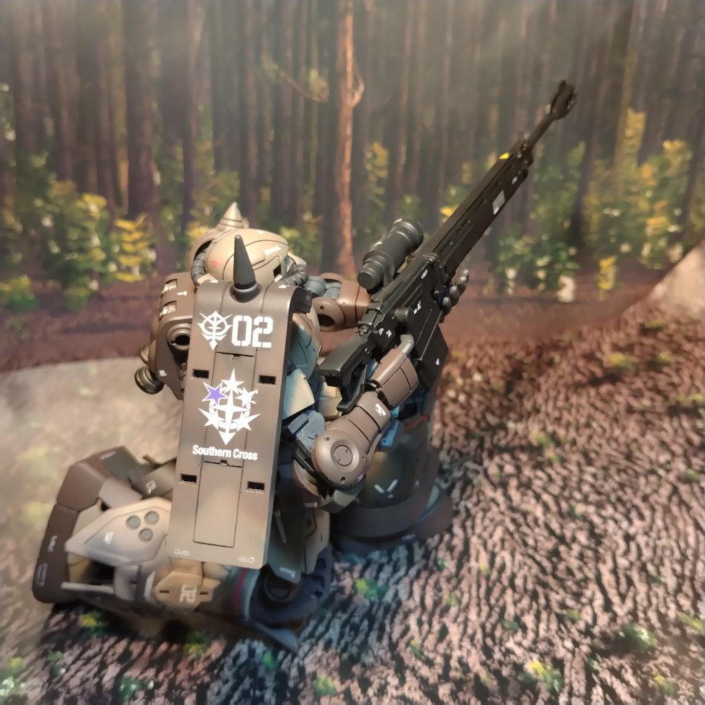 フリーハンドで迷彩塗装して見て！まだまだ経験が足りないと思いました！普段、他の方の迷彩作品を軽く見ていたんだなぁと！自覚しました！😅ヤッパリやらないと、初めてやる事は素人と同じですね！😄長年プラモデル作って来たのにフリーハンドで迷彩は初めてでした！普段行けると思った箇所などはよくフリーハンドで塗装したりしてるのですが！