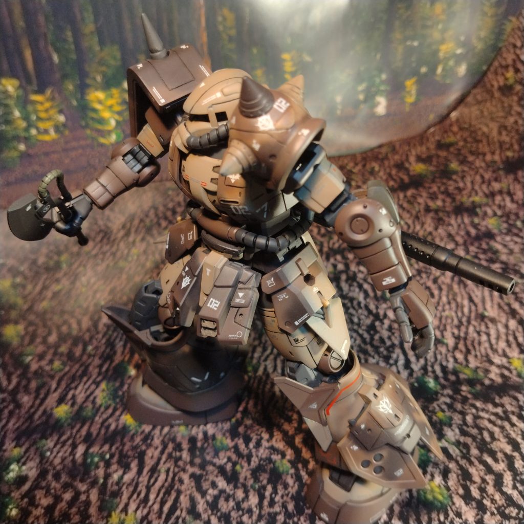 今回は凄く悩んで！デカールも貼ってみたかったのですが、フリーハンドでもやってみたかったので！迷彩はフリーハンド塗装です！😄