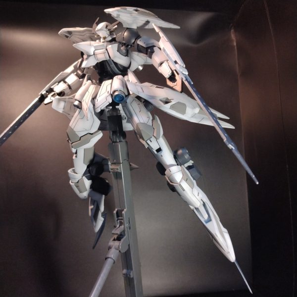 😄😄😄結局は作業ストップとか言っておきながら！今日はなんか睡魔が来ないので！組み立ててしまいました！😀今度こそ、ここでストップします！デカールとトップコートはまた元気とモチベがシンクロしたら開始しようと思います！という事で！次回はデカール貼りをします！😄（2枚目）