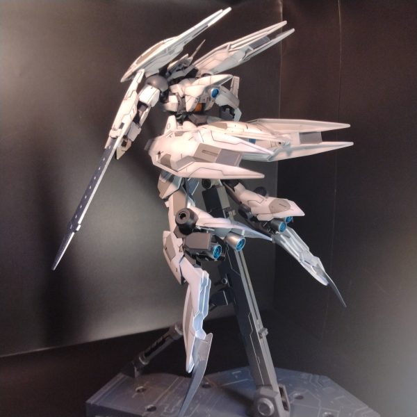 😄😄😄結局は作業ストップとか言っておきながら！今日はなんか睡魔が来ないので！組み立ててしまいました！😀今度こそ、ここでストップします！デカールとトップコートはまた元気とモチベがシンクロしたら開始しようと思います！という事で！次回はデカール貼りをします！😄（6枚目）