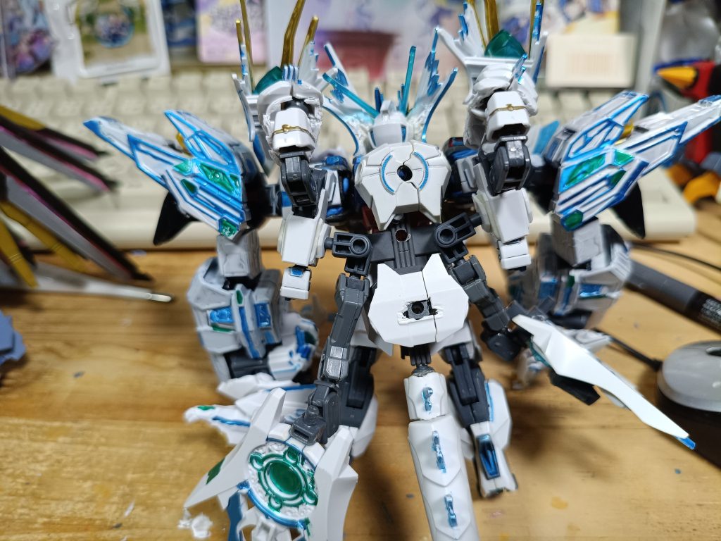 腕付けて後からはこんな感じサイドのスカートもよくポロリするからこの辺も改善の余地あり(；・∀・)