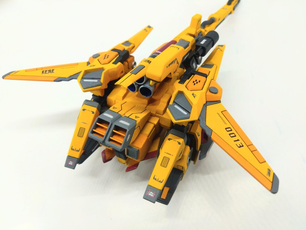 デカールゴテゴテで嫌いな人にはすみません。足し算の美学。