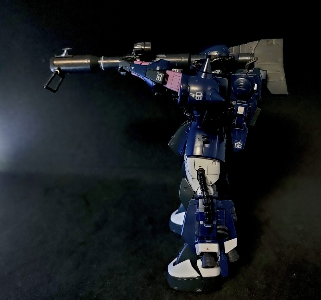 弱点こそあれ見栄えはやはりRGだけあってめちゃくちゃカッコいいです。大好きです。このサイズ感でMGなみの情報量はさすがRGといったところでしょうか。商品説明になってしまってすみません。最後までご覧頂きましてありがとうございます。完成したばかりであまり撮れてないので、後ほどまたいくつか写真撮って編集投稿させて頂きます。