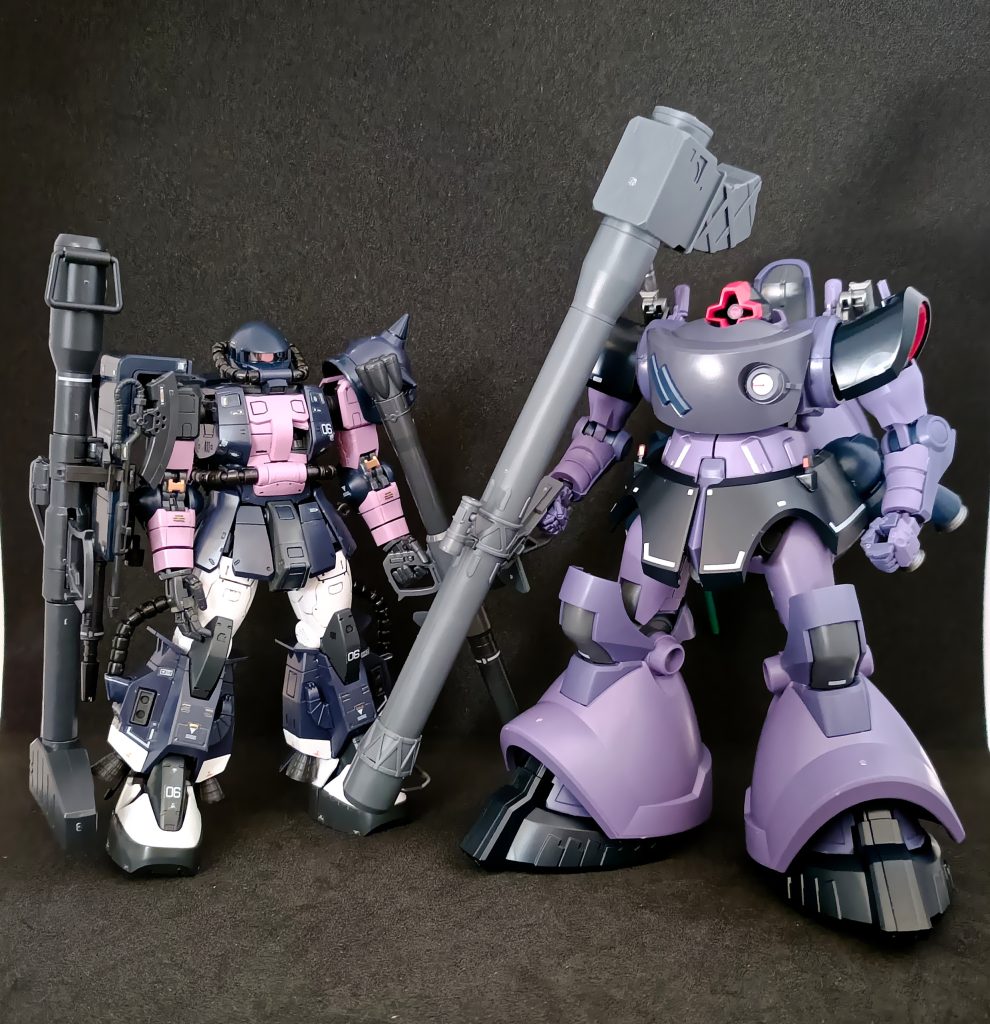 リック・ドム(GQ)とツーショット。リック・ドムがガイア・オルテガ機に対し、あっちの世界線からゼクノヴァを介してザクⅡに搭乗したマッシュが現れたという設定です。並べてみると案外違和感無いですね。これで完璧なジェットストリームアタックの完成が見れます。ジャイアントバズってますね。